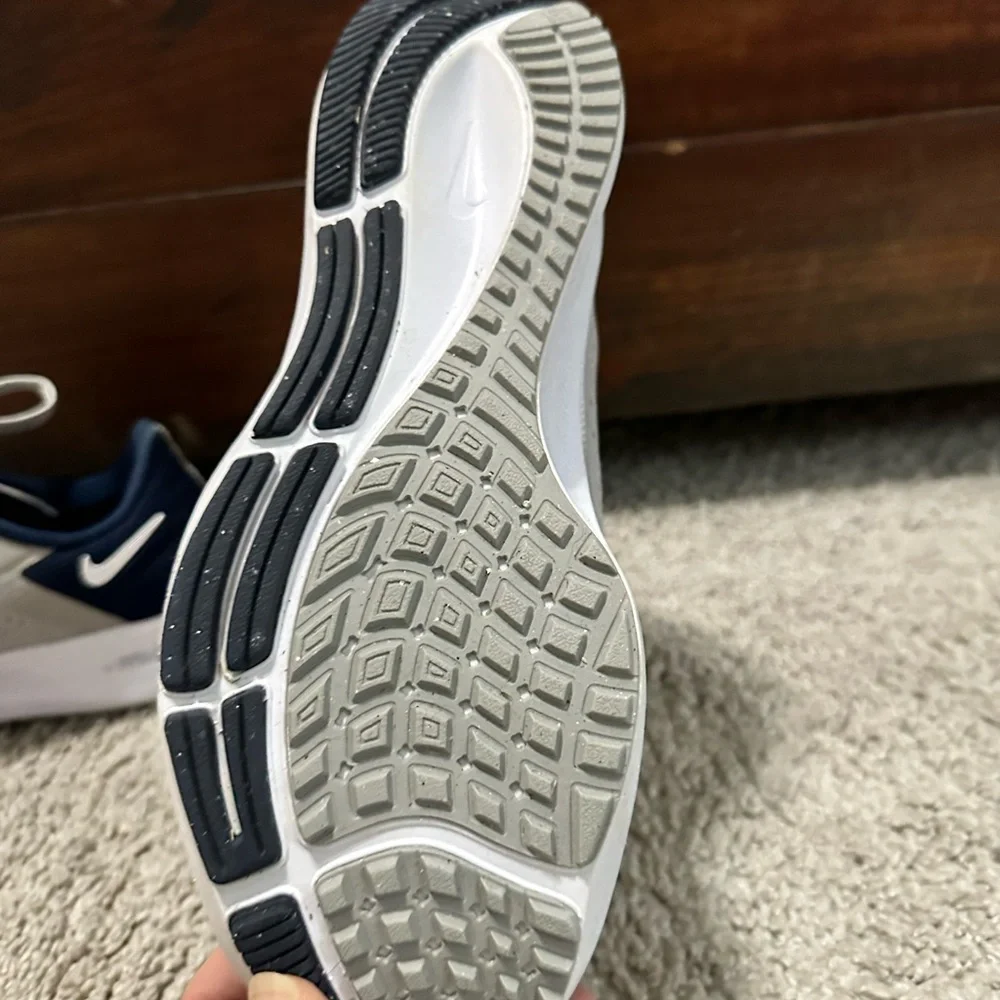 Nike Penn State Men's 7.5 / Women’s 9 Running Sneakers PSU